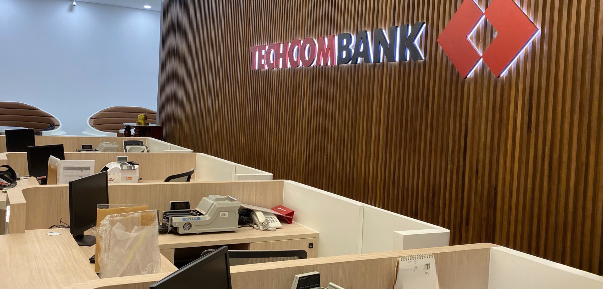 Dự Án Ngân Hàng Techcombank (Indoor)
